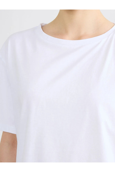 LC Waikiki Λευκή μπλούζα με λαιμόκοψη