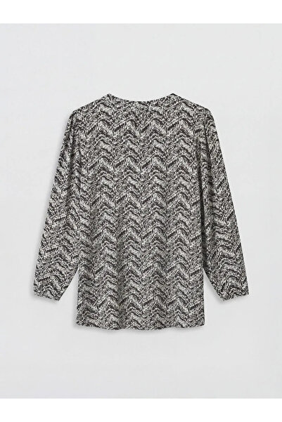 LC Waikiki Μπλούζα με μοτίβο με λαιμόκοψη σε μαύρο χρώμα