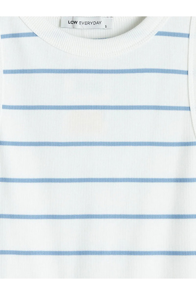 LC Waikiki Γυναικείο αθλητικό τοπ με ρίγες και λαιμόκοψη ποδηλάτου σε μπλε χρώμα