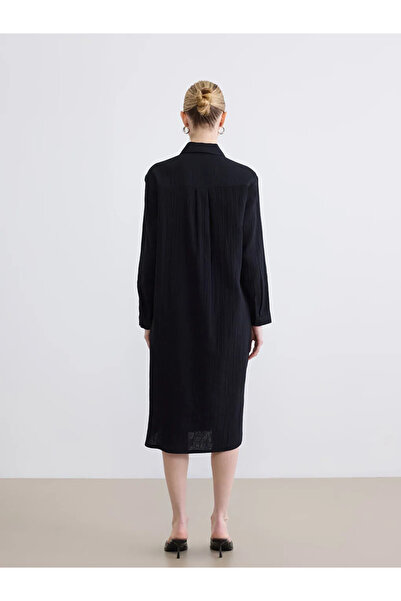 LC Waikiki Μαύρο φόρεμα-πουκάμισο με υφή και σκίσιμο