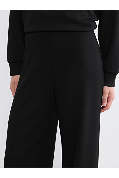 LC Waikiki Μαύρο γυναικείο παντελόνι φόρμας με ψηλή μέση και απαλή υφή