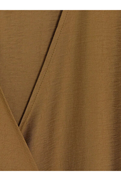 LC Waikiki Πράσινη μπλούζα με διπλό γιακά