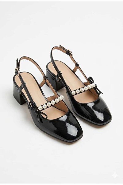 Nexs Women's Black Yanki Leather Stripe Pearl Heeled Shoes