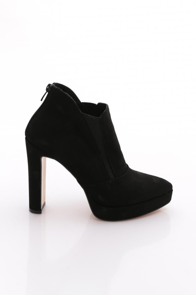 DGN 611 Γυναικείες μπότες με τακούνι