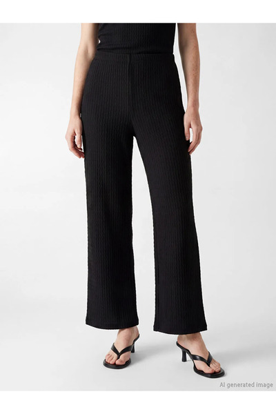 LC Waikiki Μαύρο γυναικείο παντελόνι με ελαστική μέση