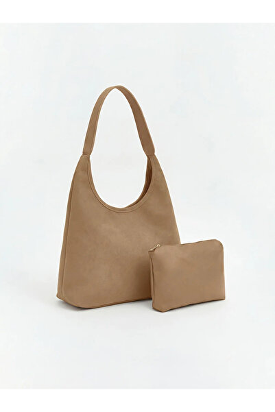 LC Waikiki Γυναικεία τσάντα ώμου σε καφέ σουέντ εμφάνιση