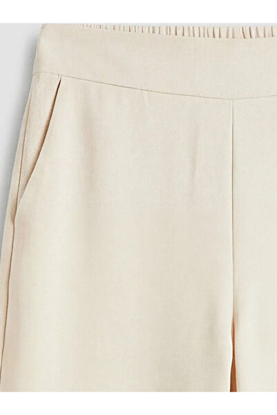 LC Waikiki Γυναικείο παντελόνι με ελαστική μέση σε μπεζ χρώμα