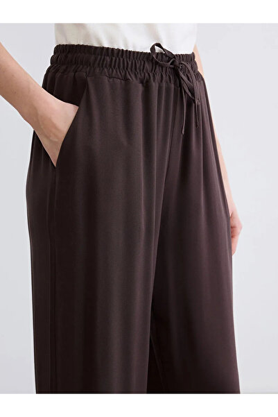 LC Waikiki Καφέ γυναικείο παντελόνι με ελαστική μέση και φαρδύ πόδι