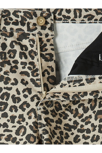 LC Waikiki Bej Leopar Desenli Kız Çocuk Şortolon