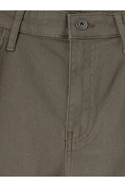 LC Waikiki Ανδρικό παντελόνι chino από γαμπαρντίνα σε άνετη εφαρμογή χακί