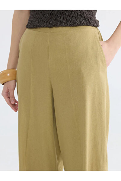 LC Waikiki Χακί Γυναικείο Παντελόνι με Ελαστική Μέση και Λινό Συνδυασμούς Υφα...