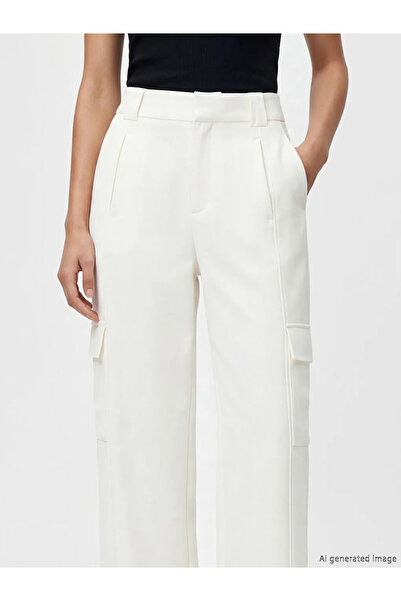 LC Waikiki Λευκό Γυναικείο Παντελόνι Cargo σε Κανονική Γραμμή