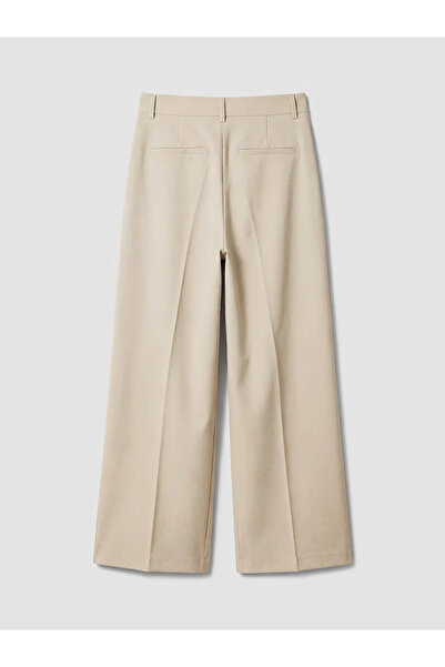 LC Waikiki Μπεζ γυναικείο παντελόνι από ύφασμα με πλισέ, σε χαλαρή γραμμή