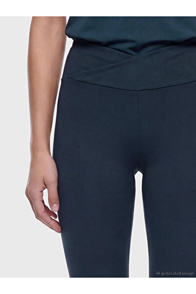 LC Waikiki Γυναικείο αθλητικό κολάν με ελαστική μέση σε μπλε ναυτικό χρώμα