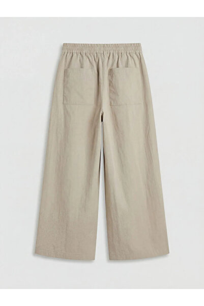 LC Waikiki Μπεζ γυναικείο παντελόνι με ελαστική μέση και πιέτες