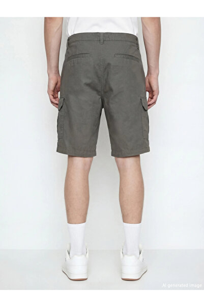 LC Waikiki Ανδρικό σορτς κάργκο από γκαμπαρντίνα σε κανονική εφαρμογή, χακί