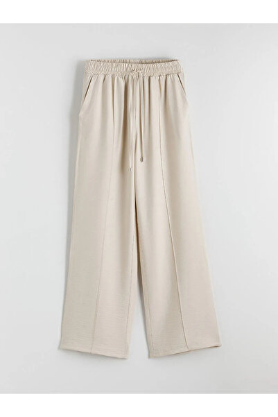 LC Waikiki Γυναικείο παντελόνι με ελαστική μέση σε μπεζ χρώμα