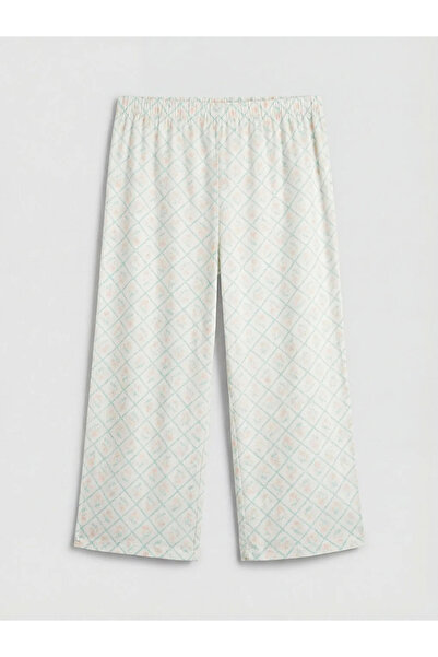 LC Waikiki Εκρού Γυναικείο Σετ Πιτζάμες Κάπρι με Λουλουδάτο Σχέδιο και Λαιμόκ...