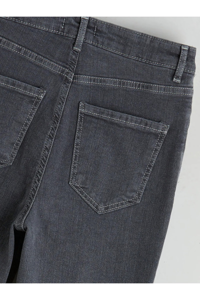 LC Waikiki Γκρι γυναικείο τζιν παντελόνι με ίσια εφαρμογή