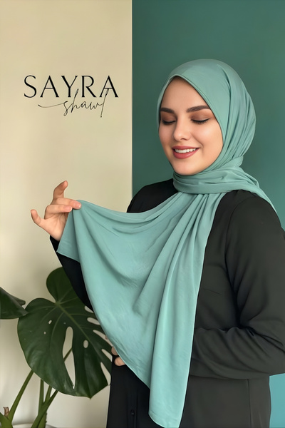 SAYRA Snap-Fasten Shawl, Practical for Everyday Use, Stylish, Imported Fabric.