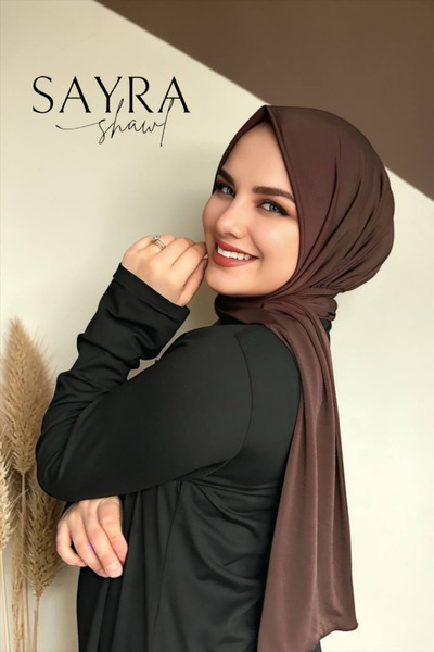 SAYRA Snap-Fasten Shawl, Practical for Everyday Use, Stylish, Imported Fabric.