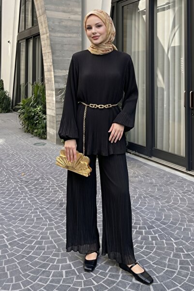 InStyle Μαύρο σετ από πλισέ σιφόν με φαρδύ παντελόνι