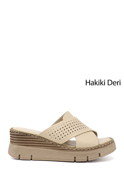 GÖNDERİ(R) Γυναικείες παντόφλες από γνήσιο δέρμα σε μπεζ χρώμα με τακούνι