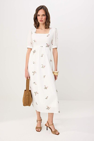 Συλλογή Trendyol Λευκό φλοράλ κεντημένο βαμβακερό μίντι φόρεμα με ανοιχτή πλά...