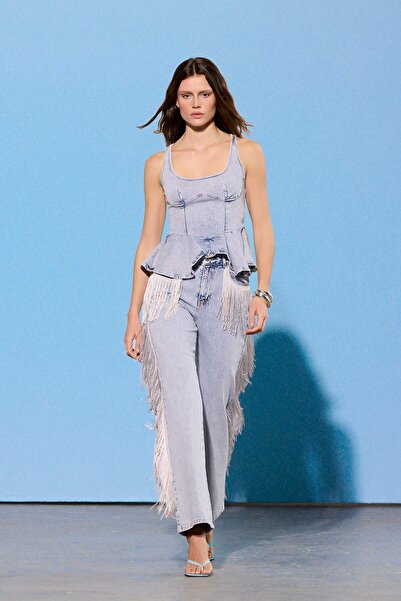 Συλλογή Trendyol Περιορισμένης Έκδοσης Ανοιχτό Μπλε Τζιν με Φούντα και Λεπτομ...