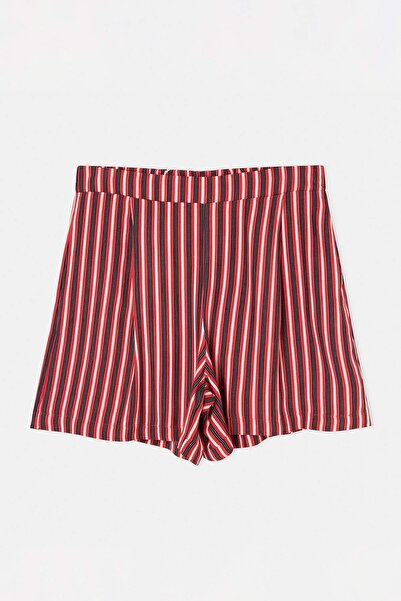 Trendyol Curve Πολύχρωμο καλοκαιρινό υφαντό σορτς & βερμούδα σε μεγάλο μέγεθο...