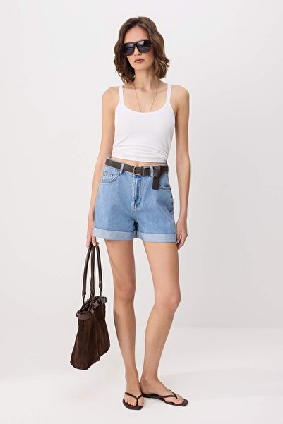 Συλλογή Trendyol Μπλε τζιν σορτς με λεπτομέρεια στη μέση και ψηλόμεσο σχέδιο ...