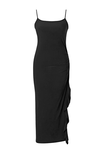 Trendyol Curve Μαύρο ελαστικό μάξι πλεκτό φόρεμα με βολάν και σχισμή, με λουρ...