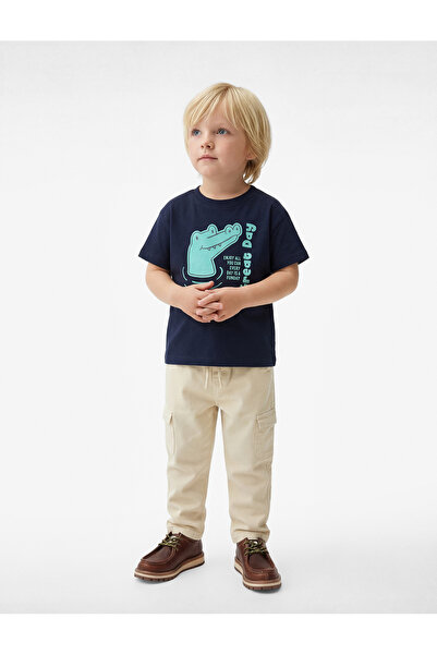 Koton Βαμβακερό μπλουζάκι με στάμπα κροκόδειλου, κοντό μανίκι και λαιμόκοψη π...