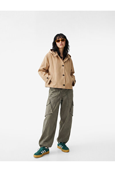 Koton Εποχιακό μακρυμάνικο μπουφάν από γκαμπαρντίνα με κουκούλα και λεπτομέρε...