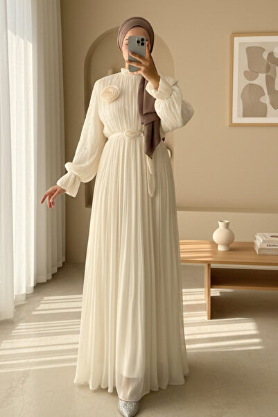 Modamorfo Βραδινό φόρεμα από σιφόν Janjan με λουλουδάτη καρφίτσα τριαντάφυλλο...