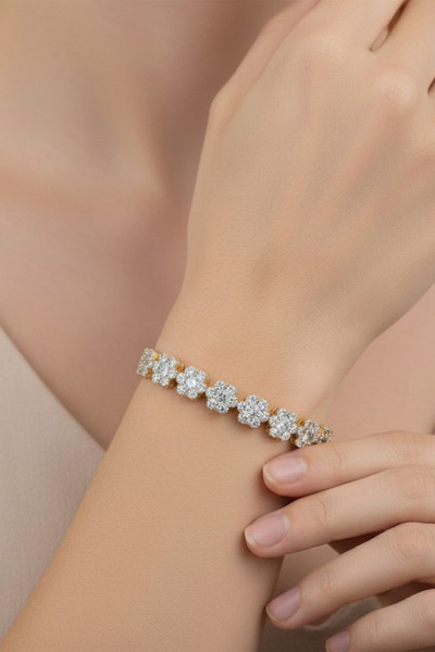 XUPING JEWELRY سوار من حجر الزركون على شكل زهرة من مجوهرات XUPING