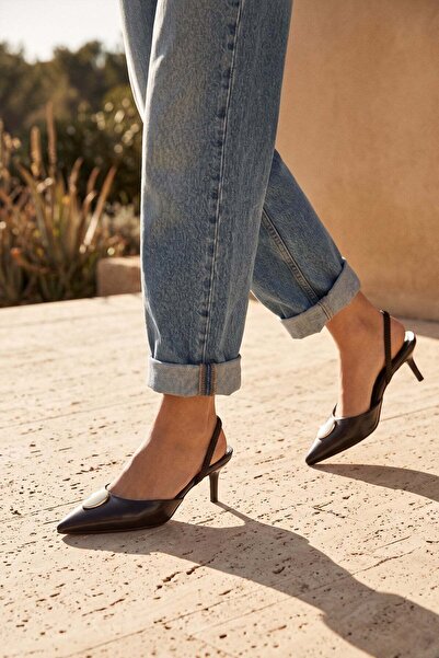 Modezya Γυναικεία παπούτσια με τακούνι Estella Brown με ρουστίκ λεπτομέρεια κ...