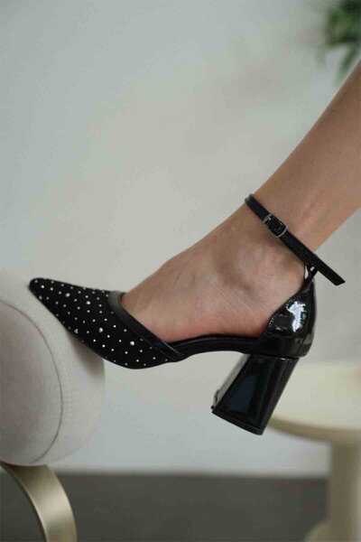 TRENDELLA Μαύρα υφασμάτινα γυναικεία παπούτσια με τακούνι TR08MS18A