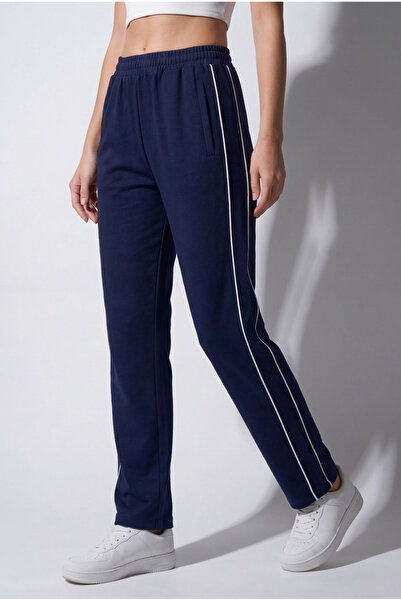 Veleno Γυναικείο παντελόνι φόρμας σε μπλε ναυτικό χρώμα, με χτενισμένο βαμβάκ...