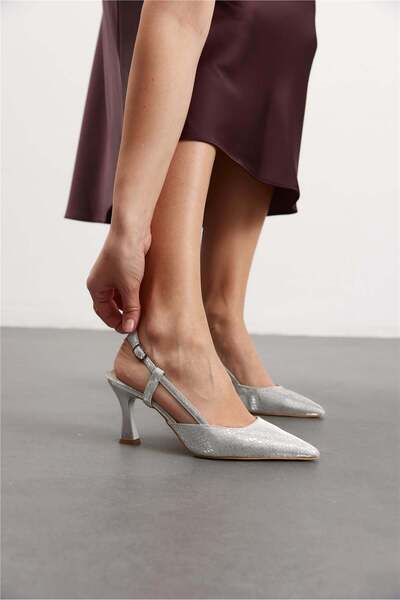 Cochines Γυναικείο βραδινό φόρεμα με λεπτομέρεια από ασημί αγκράφα Sitiletto ...