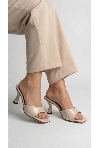 Luvesta Shoes LUVESTASHOES KARE BURUNLU TOPUKLU TERLİK