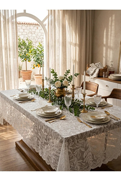 English Home Premium Seri Fisto Kenarlı Dantel Yemek Masası Örtüsü 6-8 Kişili...