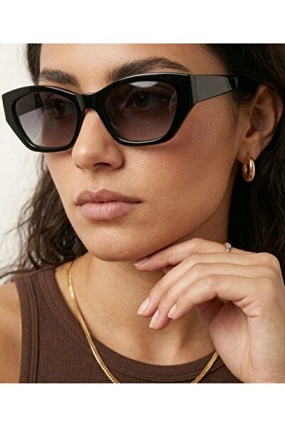 mirvia Women's Black Rectangular Sunglasses with Sharp Lines Modern Retro Des...