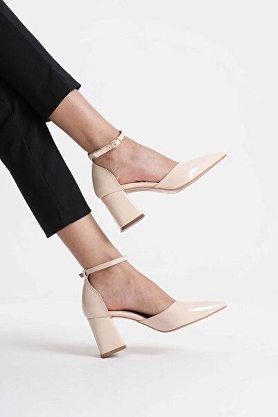 Generic Brand Beige Patent Leather Women's Heeled Shoes