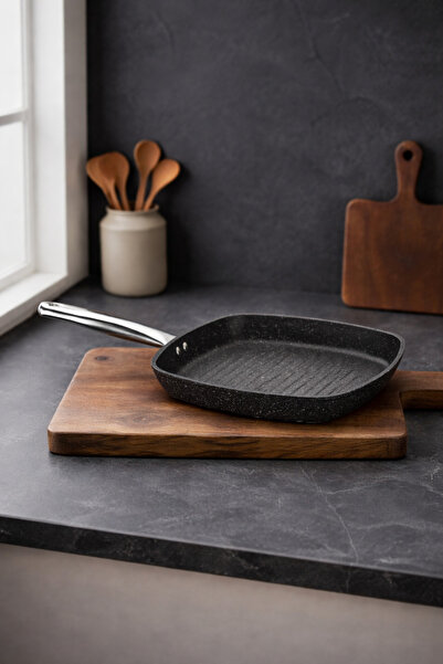 FALEZ Black Line Granit Kare Tava 28 Cm