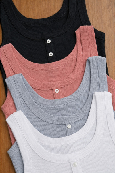Demirsa Boutique Kadın Kaşkorse Atlet 4’lü Set Geniş Askılı Pamuklu Esnek Fitilli Atlet – Dekoratif Düğmeli (Siyah, Beyaz, Gül Kurusu, Mavi)