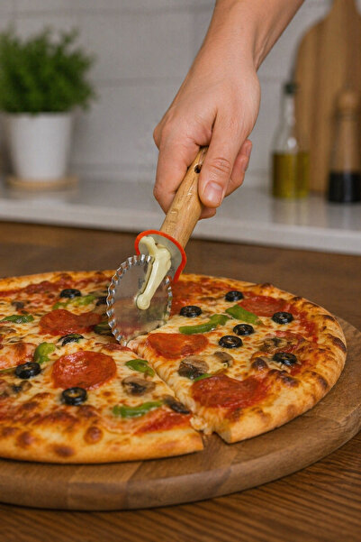 SANAL BOX Ahşap Saplı Paslanmaz Çelik Tırtıklı Pizza Kesici Beyaz (Krem)