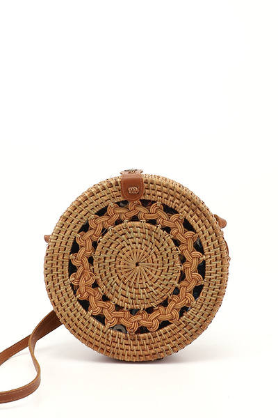 GÖNDERİ(R) Γυναικεία τσάντα ώμου με μακρύ λουράκι από ψάθινο πλέγμα