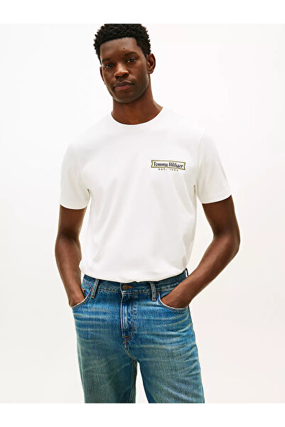 Tommy Hilfiger Erkek Normal Kalıp Yuvarlak Yakalı Logo İmzalı Kısa Kollu Beya...