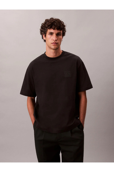 Calvin Klein Erkek Regular Fit Pamuklu Göğüste CK Logolu Bisiklet Yaka Kısa K...